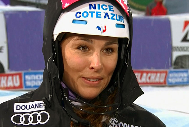 Nastasia Noens schockiert im ersten Slalomdurchgang von Flachau die ...