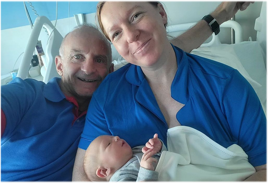 Maruša Ferk Saioni und Christophe Saioni freuen sich über die Geburt von Tohter Romi. (Quelle: © Marusa Ferk Saioni / Instagram)