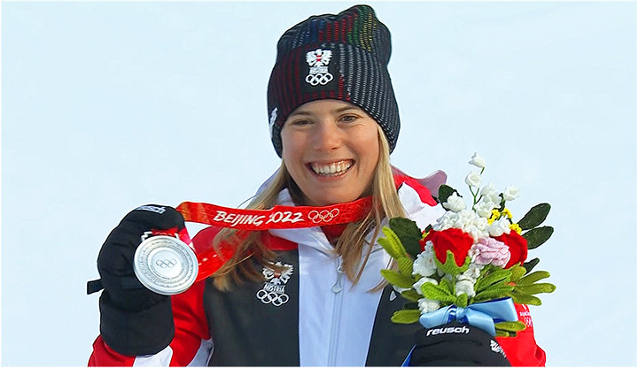 Im Slalom-Finale stürmt Katharina Liensberger noch zur Silbermedaille.