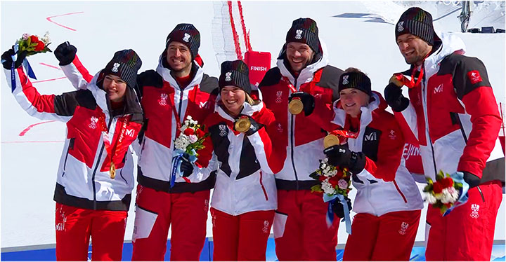 Österreich gewann 2022 die Olympische Goldmedaille im Nationen Team Event (Mixed Team Parallel)