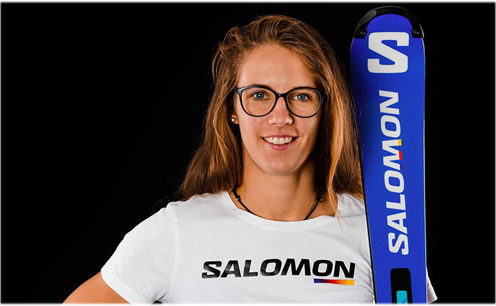 Camille Rast wird mit Salomon-Skiern in die WM-Saison 2022/23 starten (Foto: © Salomon Alpine / Facebook)
