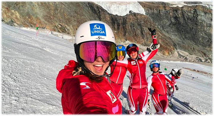 Valentina Rings-Wanner, Amanda Salzgeber, Lena Wechner und Viktoria Bürgler beim Gletschertraining in Saas-Fee (Saas-Fee, 5.08.2022)