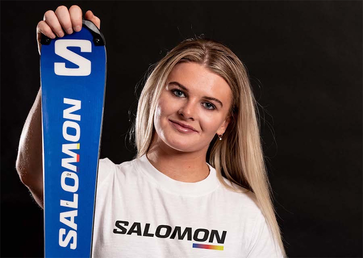 Auch Alice Robinson startet mit Salomon-Brettern in den WM-Winter (Foto: © Salomon / Amer Sports)