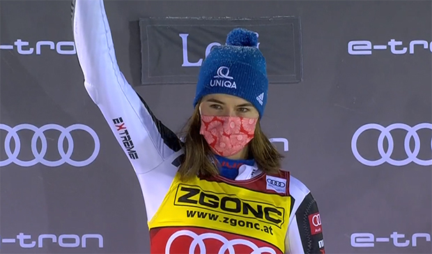 Petra Vlhová gewinnt ersten Slalom von Levi am Samstag